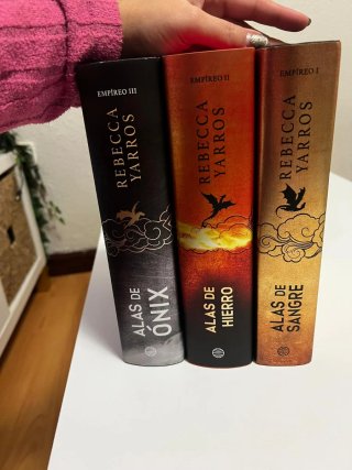 Alas de sangra, hierro y Onix. Primeras ediciones