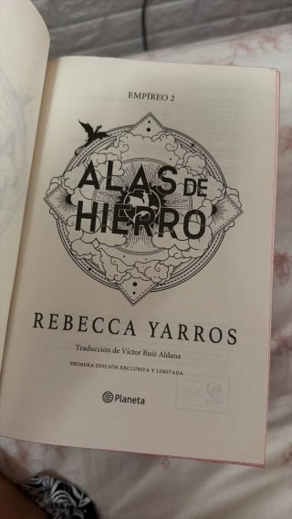 Alas de sangra, hierro y Onix. Primeras ediciones