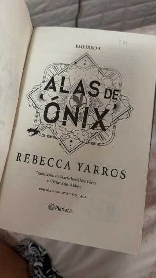 Alas de sangra, hierro y Onix. Primeras ediciones