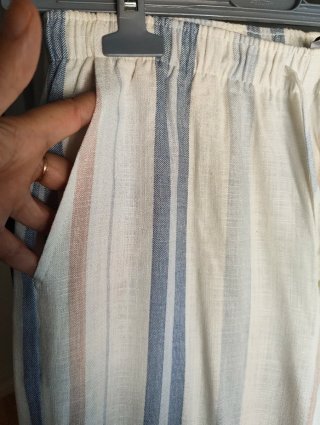 Pantalón lino rayas Stradivarius T. L