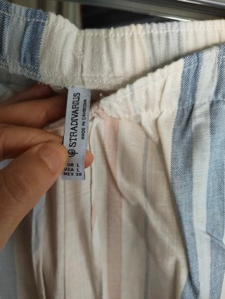 Pantalón lino rayas Stradivarius T. L