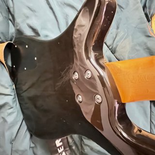 Warwick RockBass Corvette $$ 4 cuerdas funda regal
