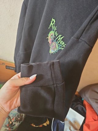 BERSHKA Sudadera Negra Rick and Morty XL