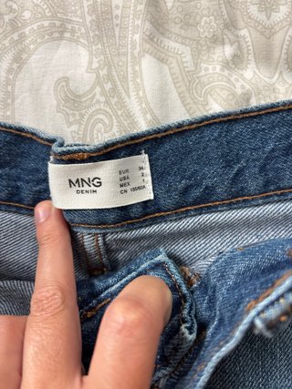 Vaqueros cortos talla 34 de mango