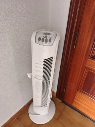 Ventilador de torre blanco de él Corte Inglés