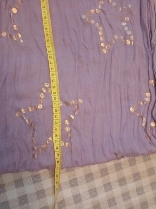 Pañuelo morado con estrellas doradas