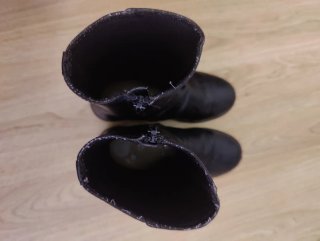 Botas negras con cremallera