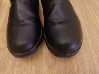 Botas negras con cremallera