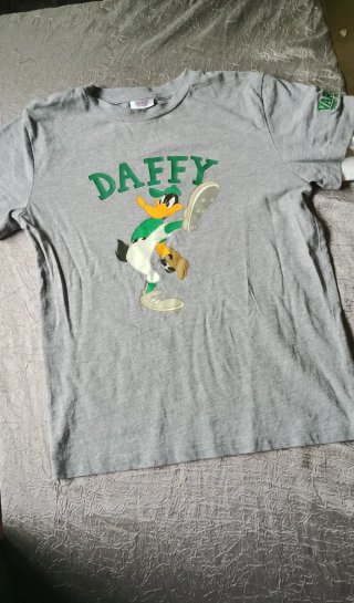 Camiseta Looney Tunes Daffy Baseball Talla M