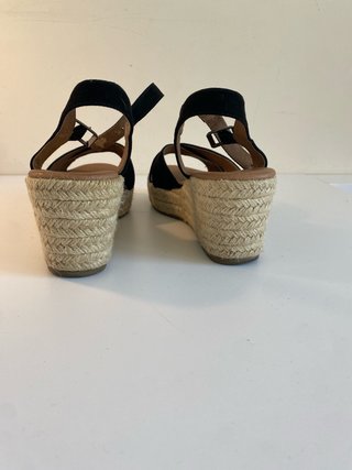 Sandalias cuña negras
