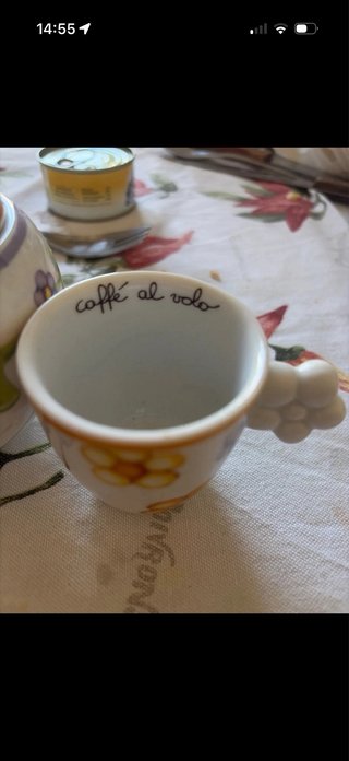 Tazzine e zuccheriera in ceramica