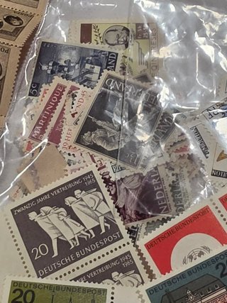 Lote de sellos nuevos historicos del mundo.