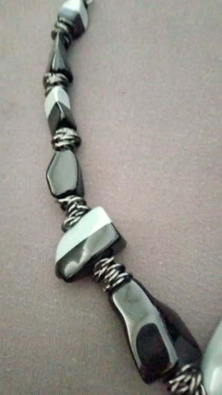 Collar de moda con cuentas