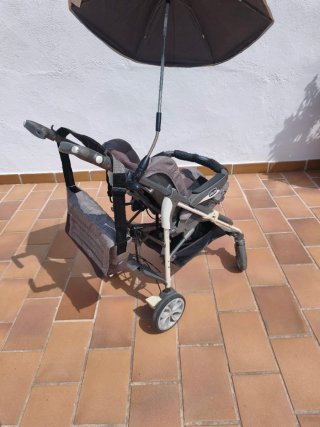 Carrito de bebé Chicco con sombrilla
