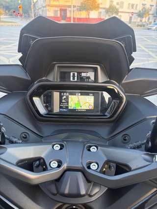 Yamaha XMAX 300