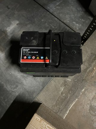 Batería Coche Nueva sin uso  12V 60Ah 510A