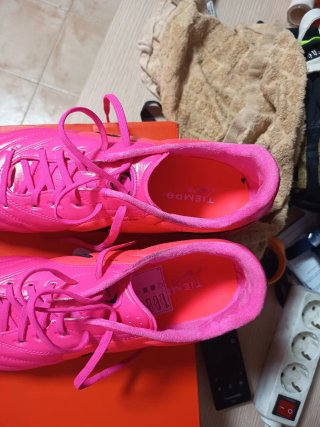 Bota Nike Tiempo Ligera Pro AG Negra/Rosa