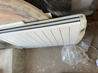 Calefactor eléctrico blanco
