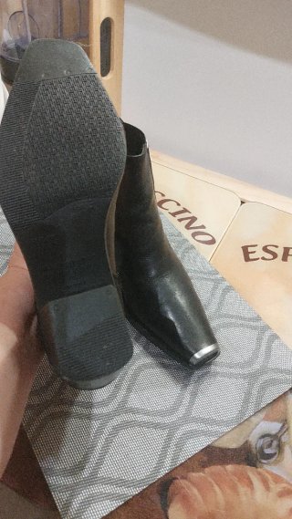 Botas negras con estampado