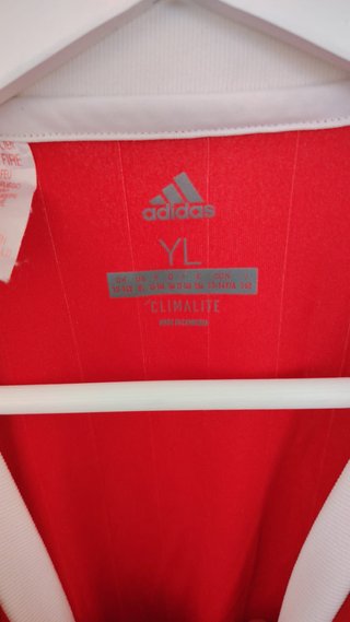 Camiseta Adidas Roja Talla 13-14 Niño