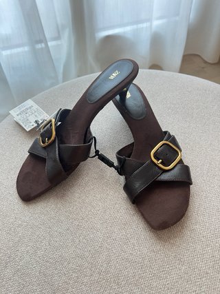 Sandalias piel tacón kitten Zara Talla 39