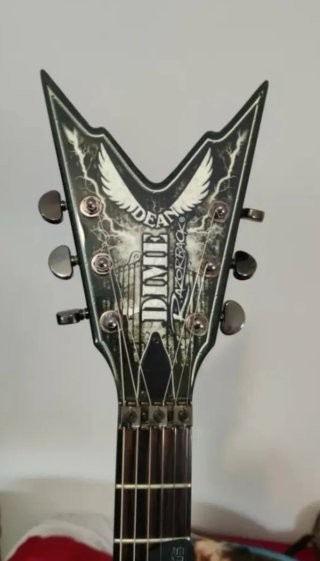 Dean Razorback Cemetery Gates Guitarra