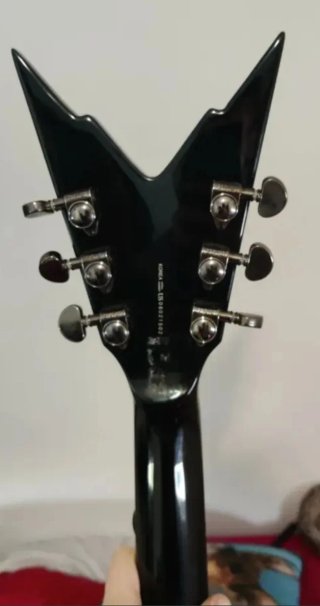 Dean Razorback Cemetery Gates Guitarra
