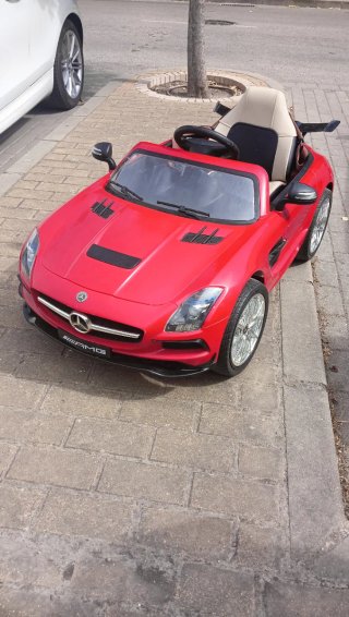 Coche Eléctrico Infantil Mercedes AMG