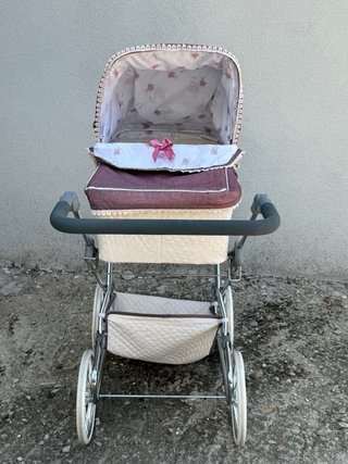 Carrito de muñecas clásico