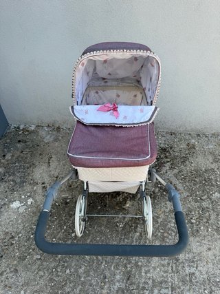 Carrito de muñecas clásico