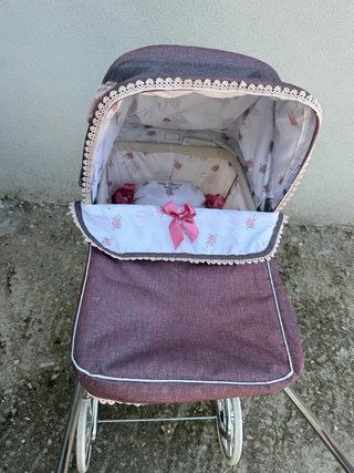 Carrito de muñecas clásico