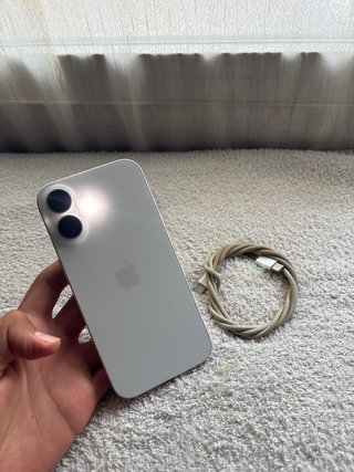 iPhone 16