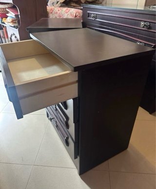 Urge vender Lote 2 Mesitas de Noche Madera Oscura