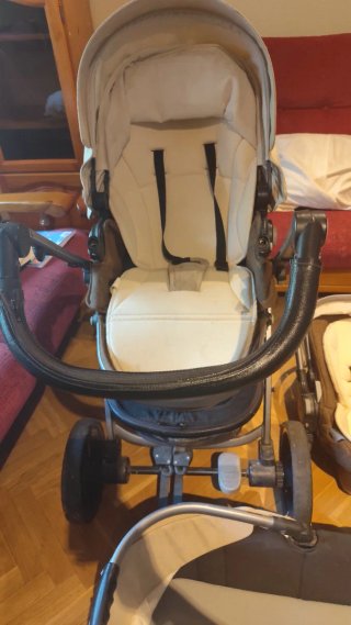Carrito de bebé y silla de coche
