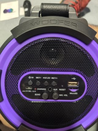 Karaoke portátil con micrófono incluido