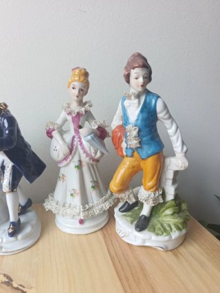 Figuras porcelana antiguas.