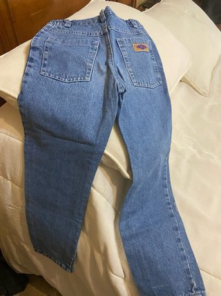Pantalón vaquero niña bordado flores