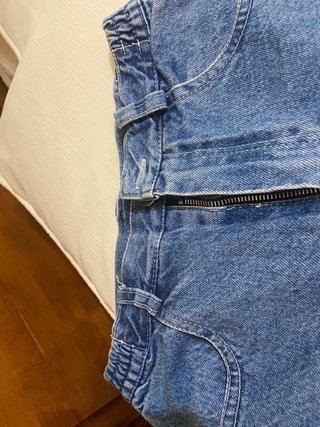 Pantalón vaquero niña bordado flores