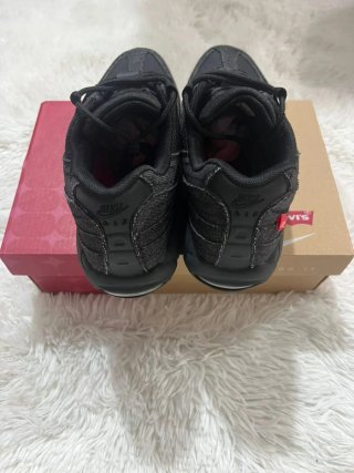 Nike Air Max 95 x Levi's Negras