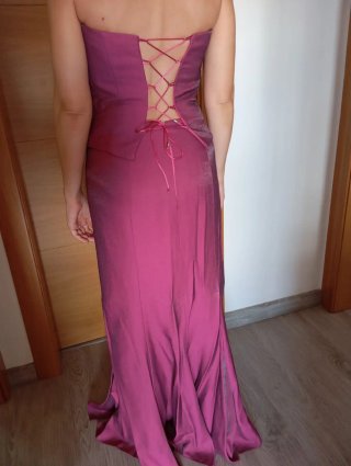 Vestido largo morado para invitada