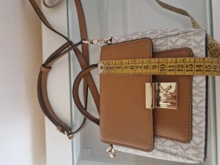 Bolso Michael Kors bandolera beige y marrón