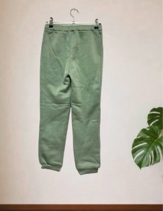Talla 9 años. Conjunto chándal unisex SHEIN.