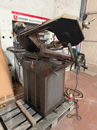 Sierra de cinta industrial
