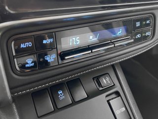 Toyota Auris 1.8 Hybrid Active 100 kW (136 CV)