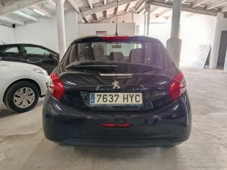 Peugeot 208 2014