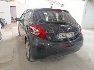 Peugeot 208 2014