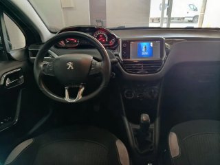 Peugeot 208 2014