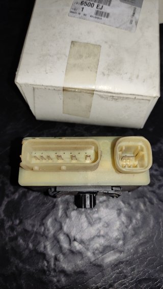 Rele Caja precalentamiento Original peugeot citroe