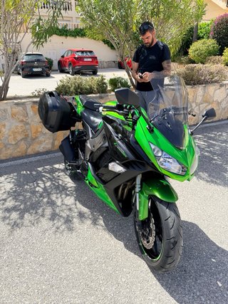 Kawasaki Z1000SX Negra y Verde