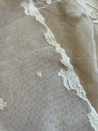 Mantilla de encaje blanca